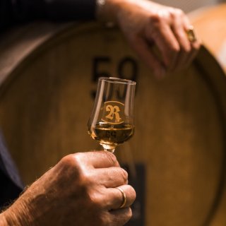 Roner bicchiere grappa dsc0743_c_hannesrohrer_hires.jpg